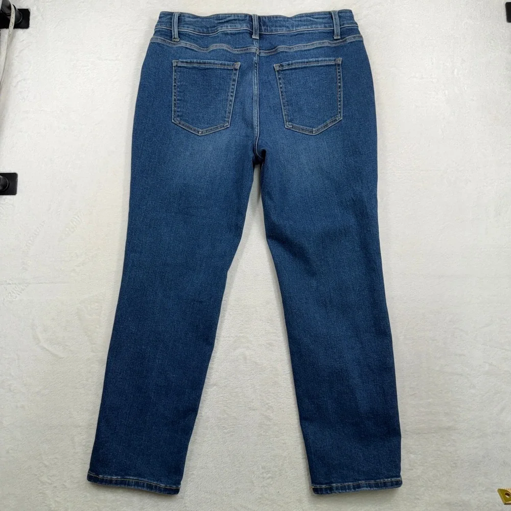 Time and Tru 16 Straight Leg Jeans Stretch Medium Wash Blue Flattering Classic